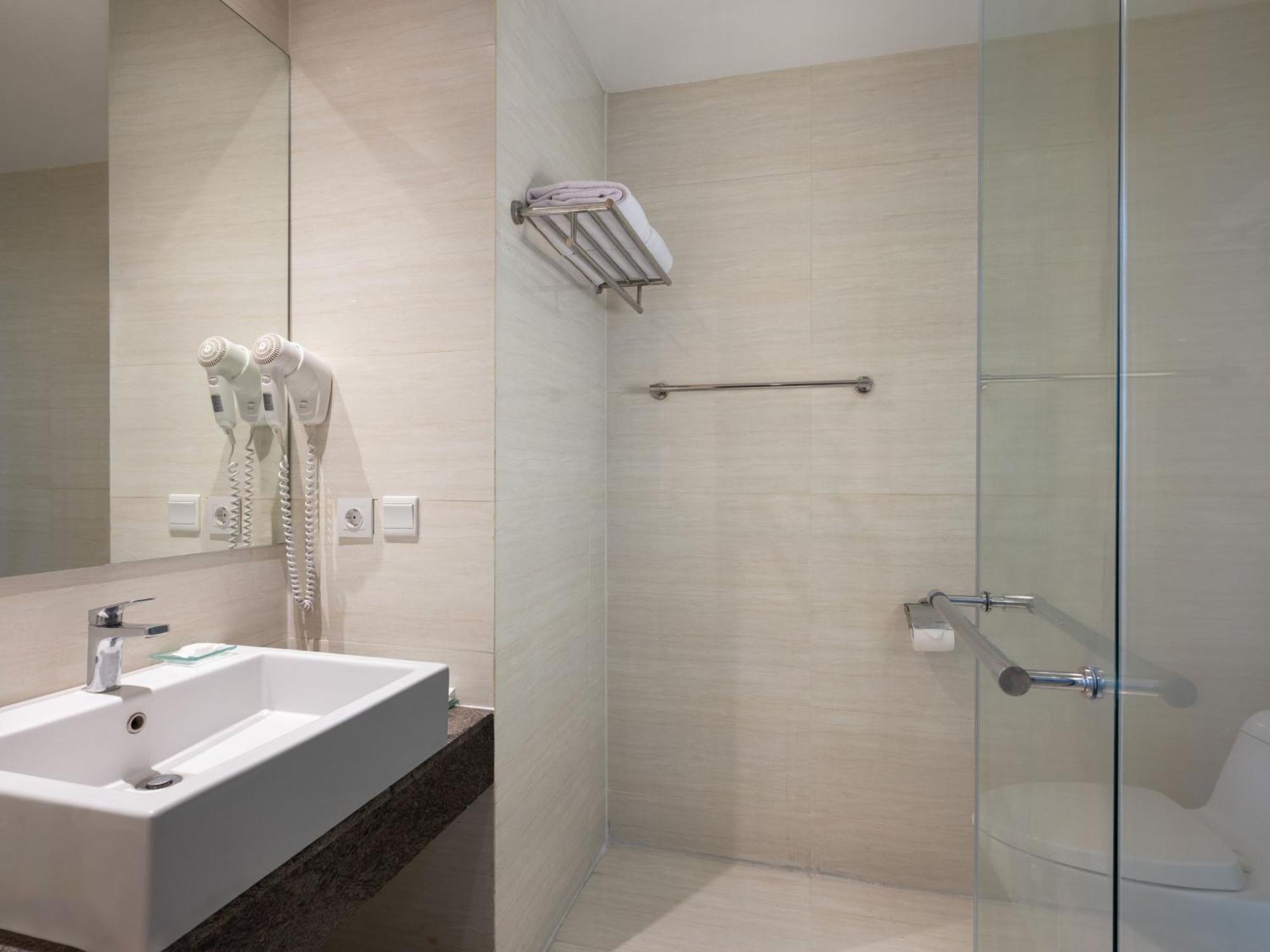 Hotel Santika Premiere Gubeng Surabaja Zewnętrze zdjęcie