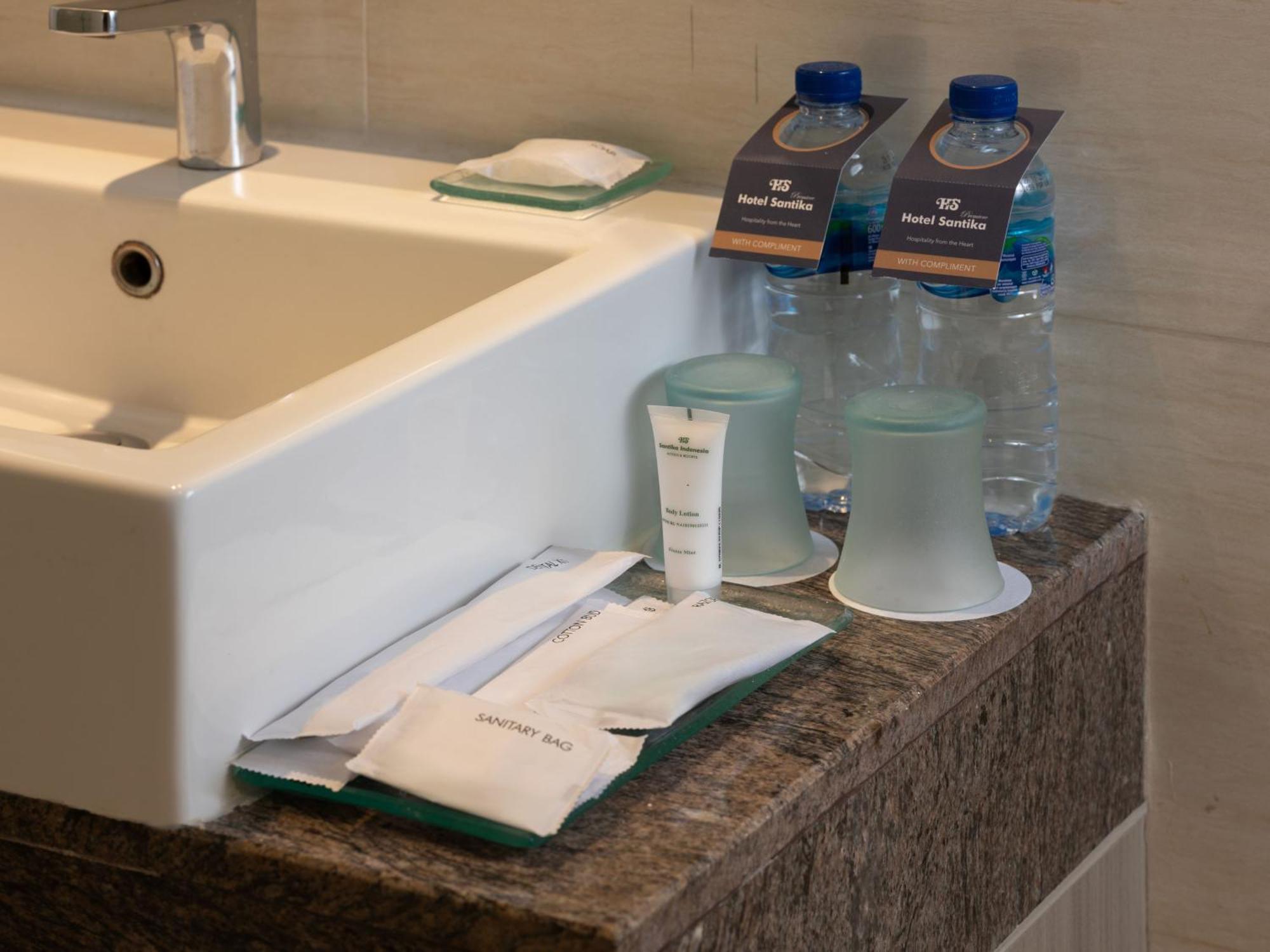 Hotel Santika Premiere Gubeng Surabaja Zewnętrze zdjęcie